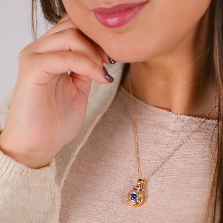 Pendant sapphire 0.67 carat...