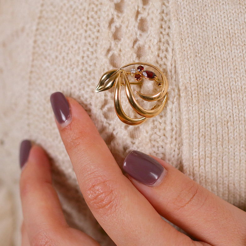 Vintage diamond and garnet...