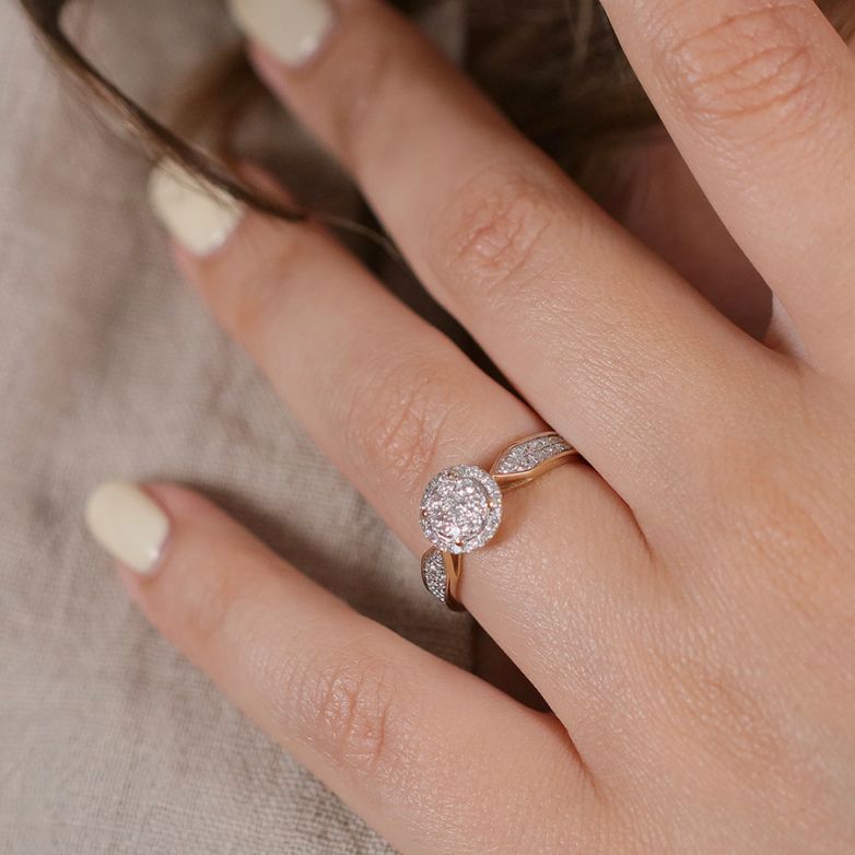 Diamond ring 0.38 carat 2...