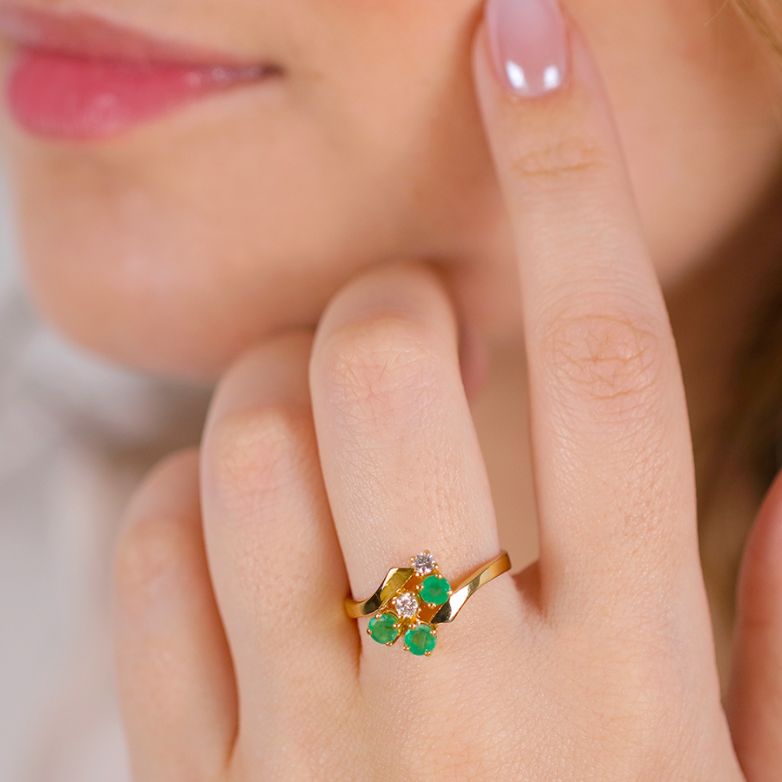 Ring emeralds 0.54 carat...