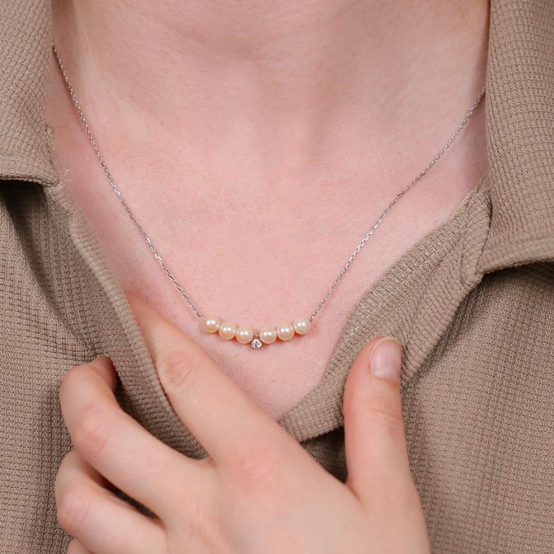 Pearl and diamond necklace...