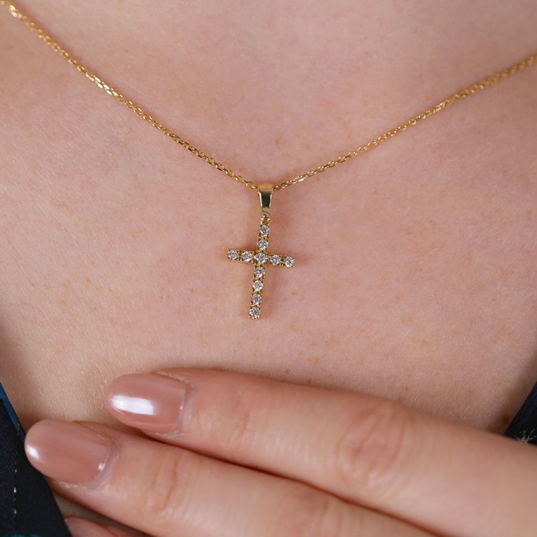 Cross diamonds 0.16 carat...