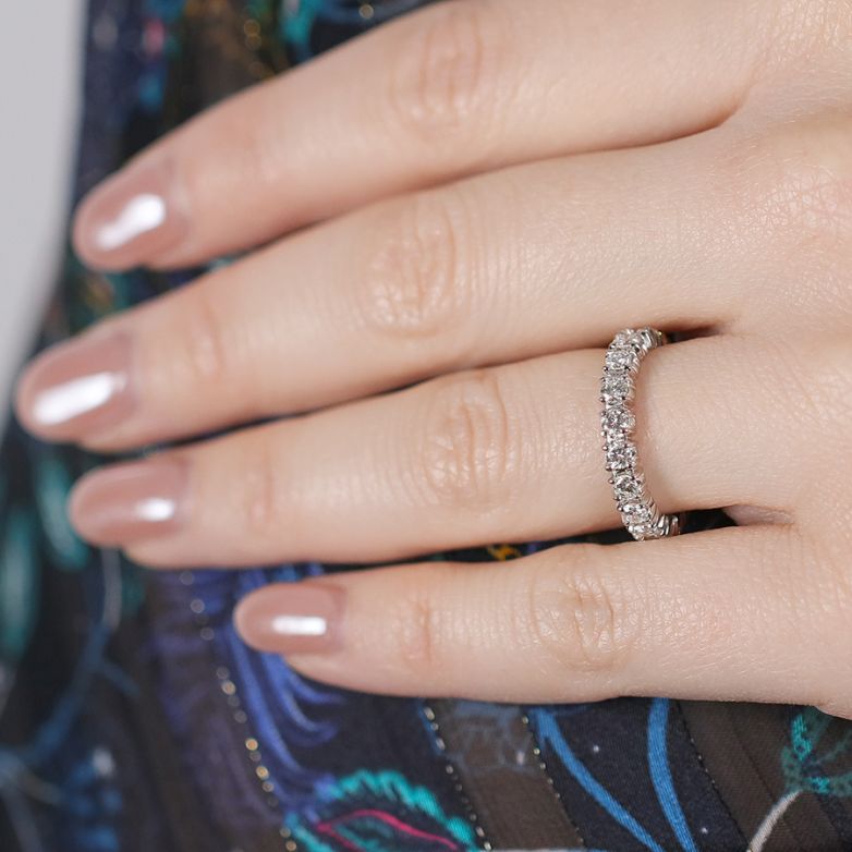 Wedding band full round...