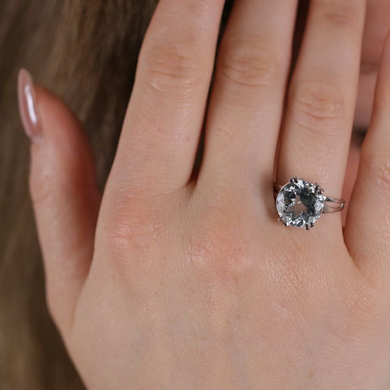 Aquamarine ring 4.96 carats...