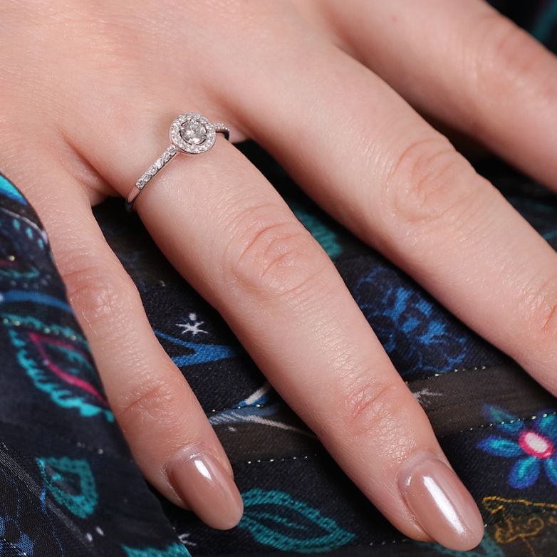 Diamond ring 0.35 carat...