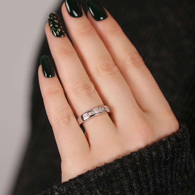 Diamond wedding band 0.90...