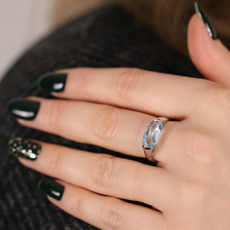 Ring topaz 2.52 carats...