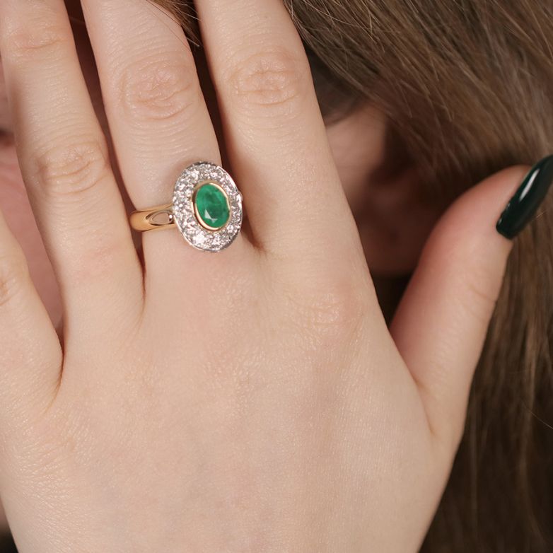 Emerald daisy ring 1.79...