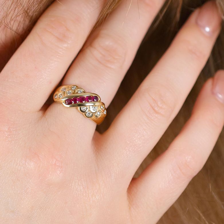 Ring ruby 0.45 carat and...