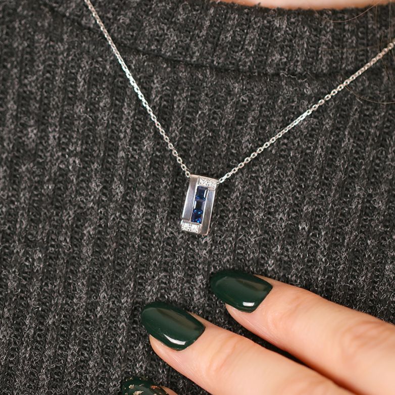 Pendant sapphires 0.39...