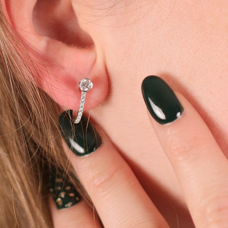 MESSIKA earrings diamonds...