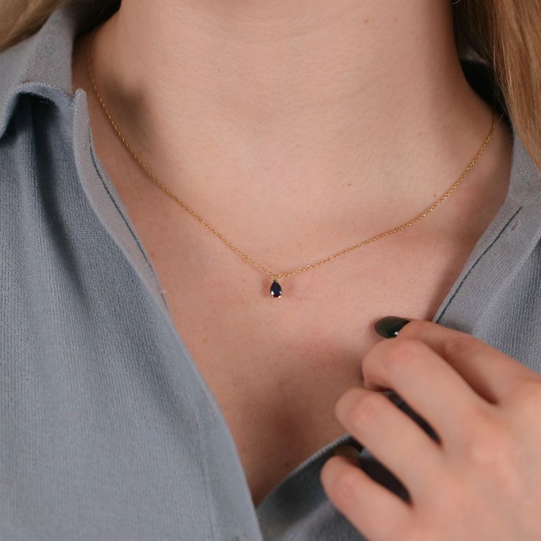 Pear sapphire necklace 0.57...