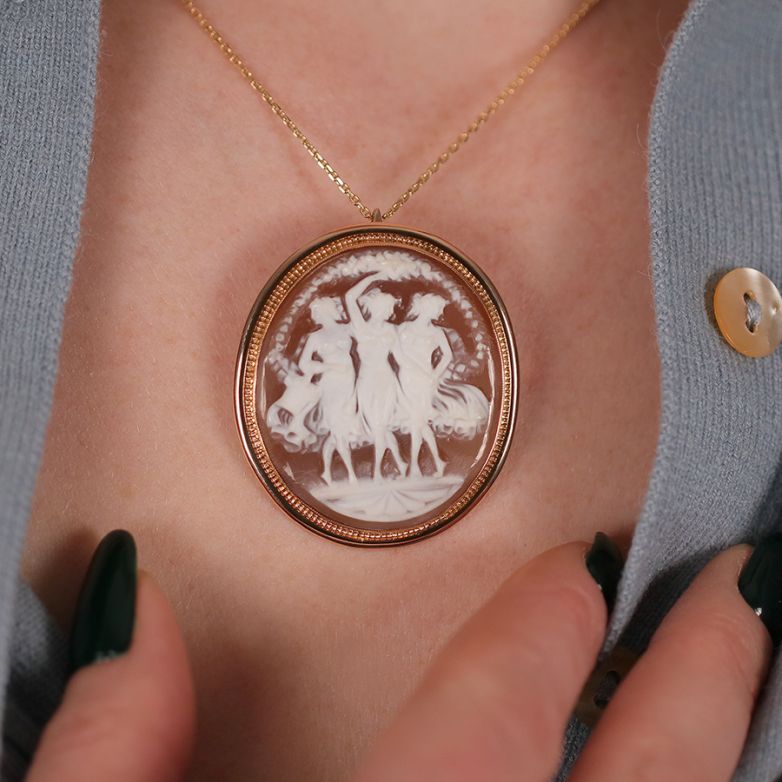Vintage yellow gold Cameo...