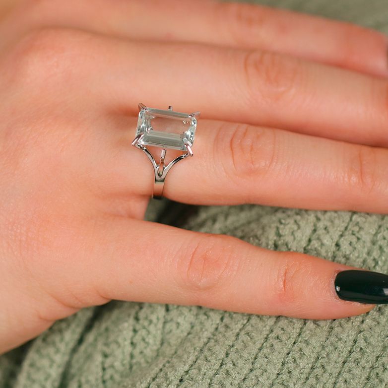Aquamarine ring 4.14 carats...