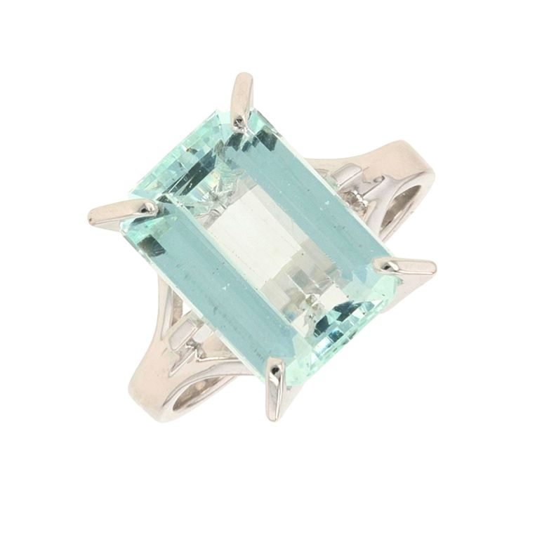 Aquamarine ring 4.14 carats...