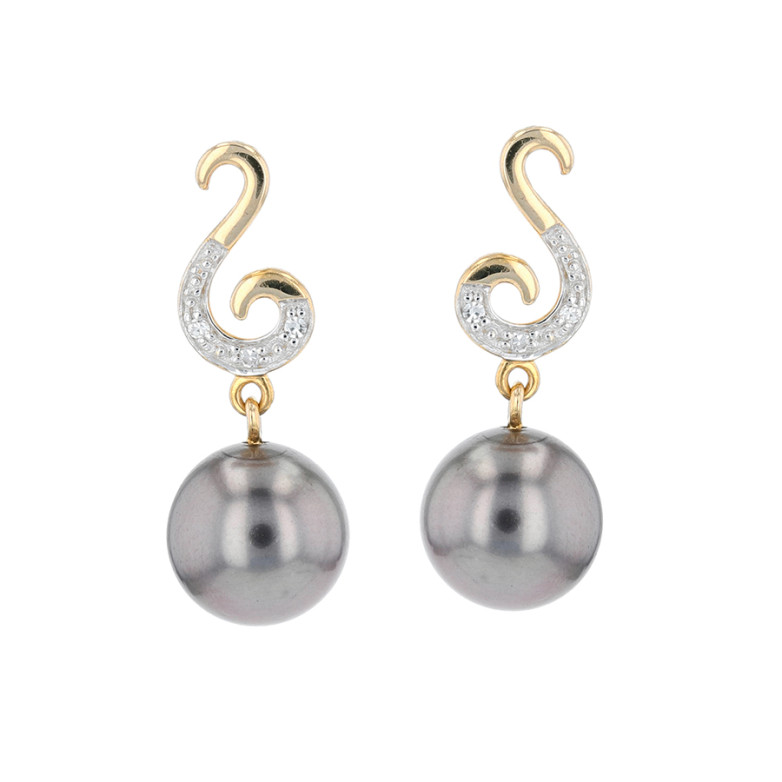 Pearl and diamond earrings...