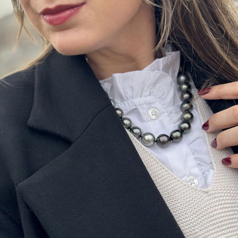 Tahitian pearl necklace...