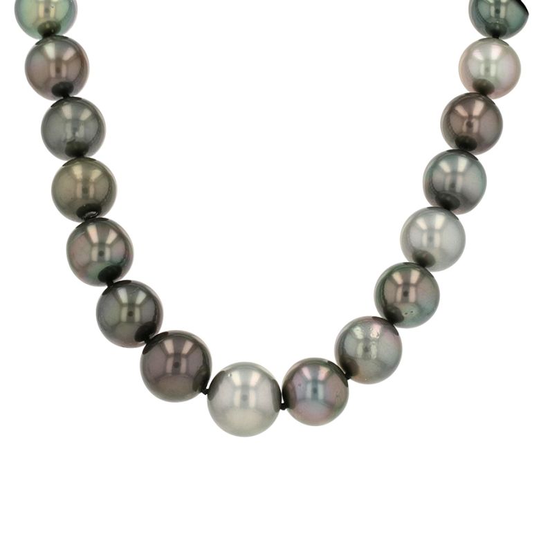 Tahitian pearl necklace...