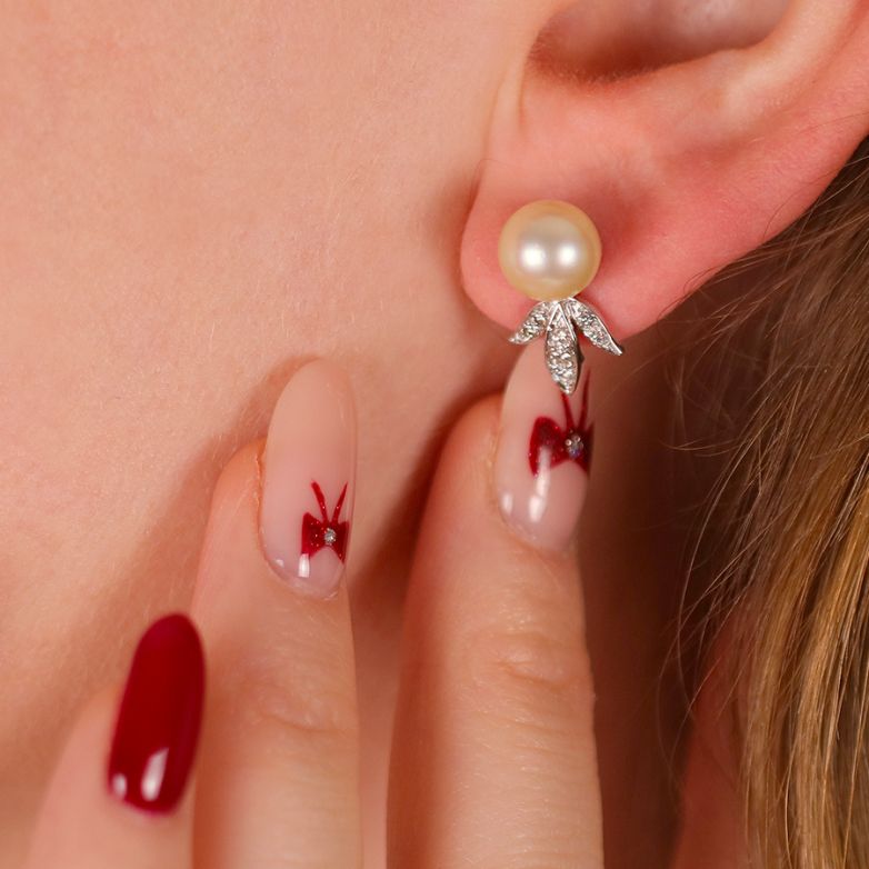 Vintage pearls and diamonds...