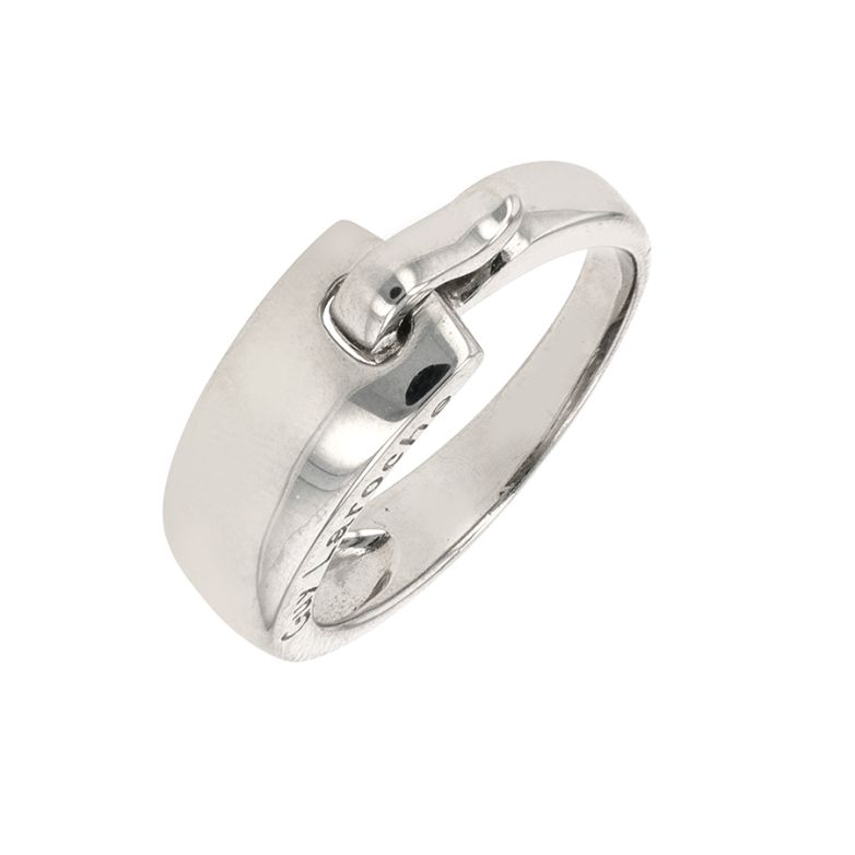 Ring signed Guy Laroche...