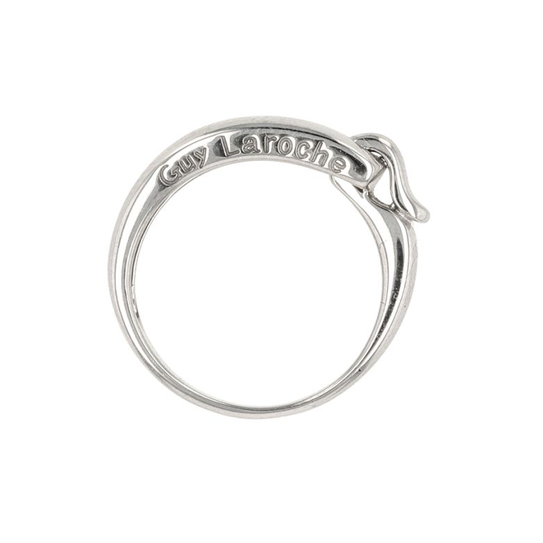 Ring signed Guy Laroche...