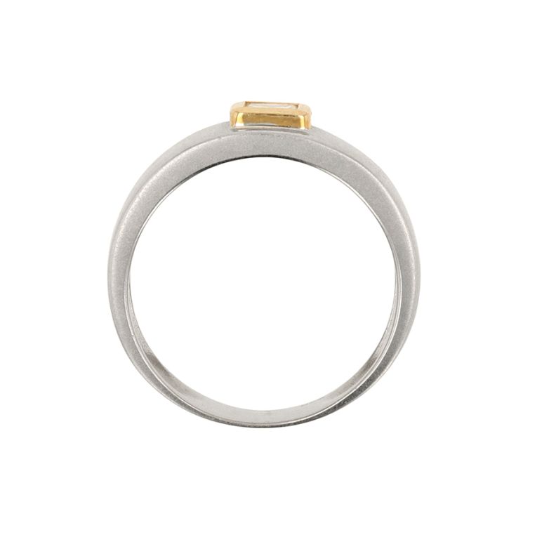 Diamond ring 0.23 carat 2...