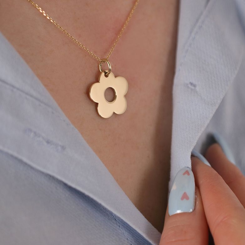 Flower pendant yellow gold...