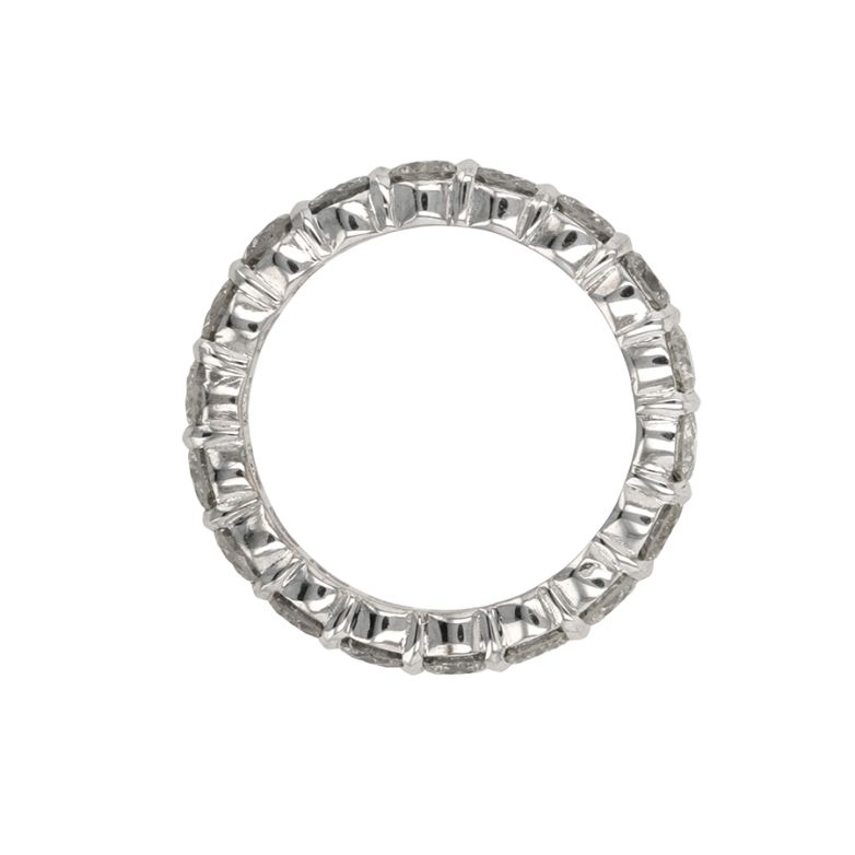 Wedding ring full diamond...