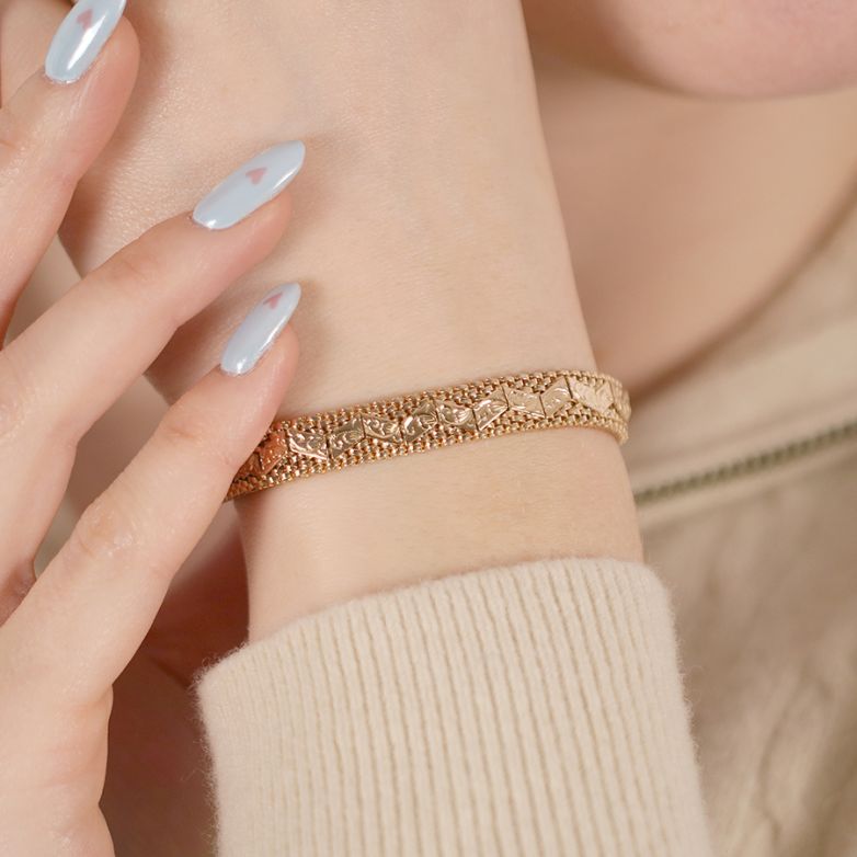 Vintage yellow gold...