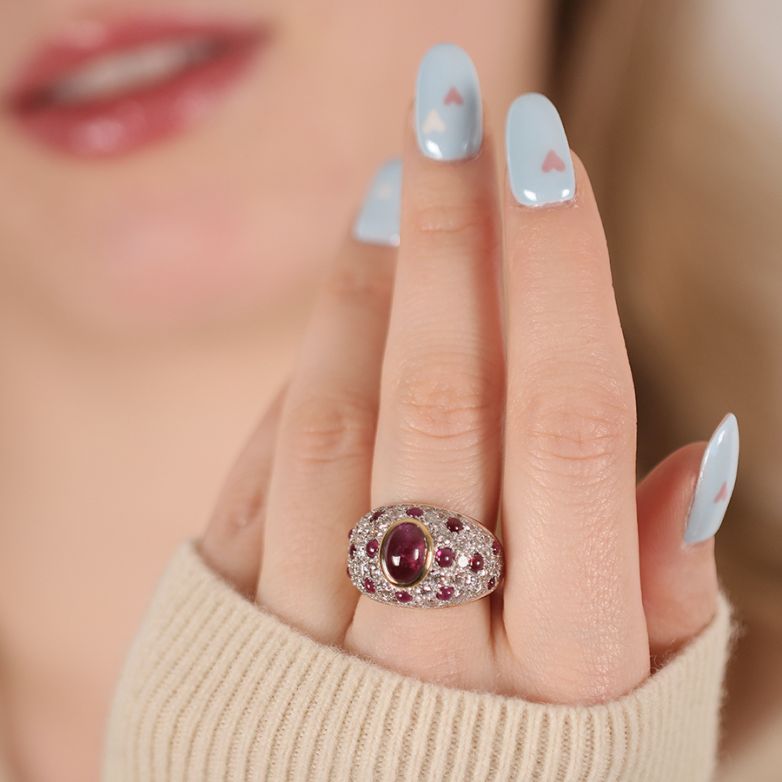 Ring ruby 4.76 carats and...
