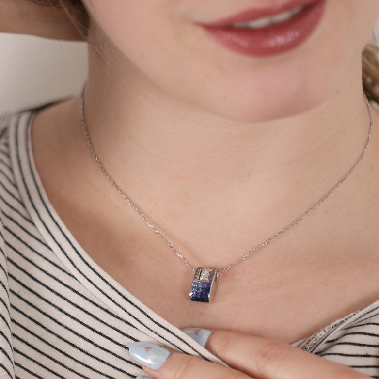 Necklace sapphires 1.12...