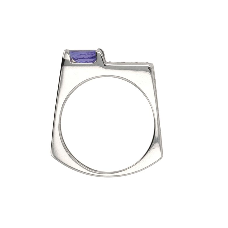 Tanzanite ring 0.68 carat...