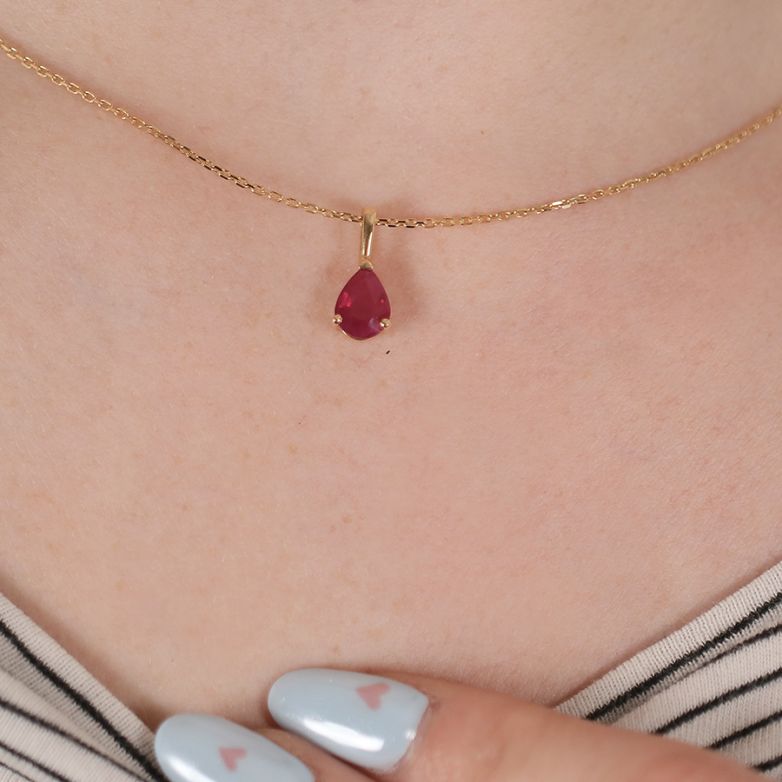 Pendant ruby 0.72 carat...