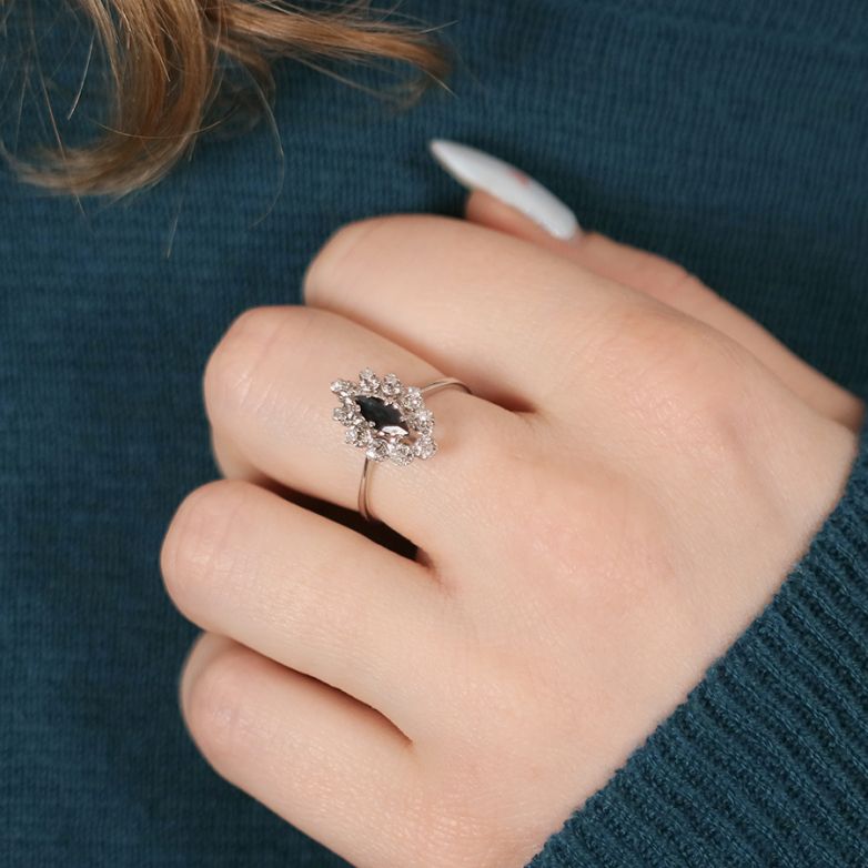 Vintage ring sapphire 0.33...