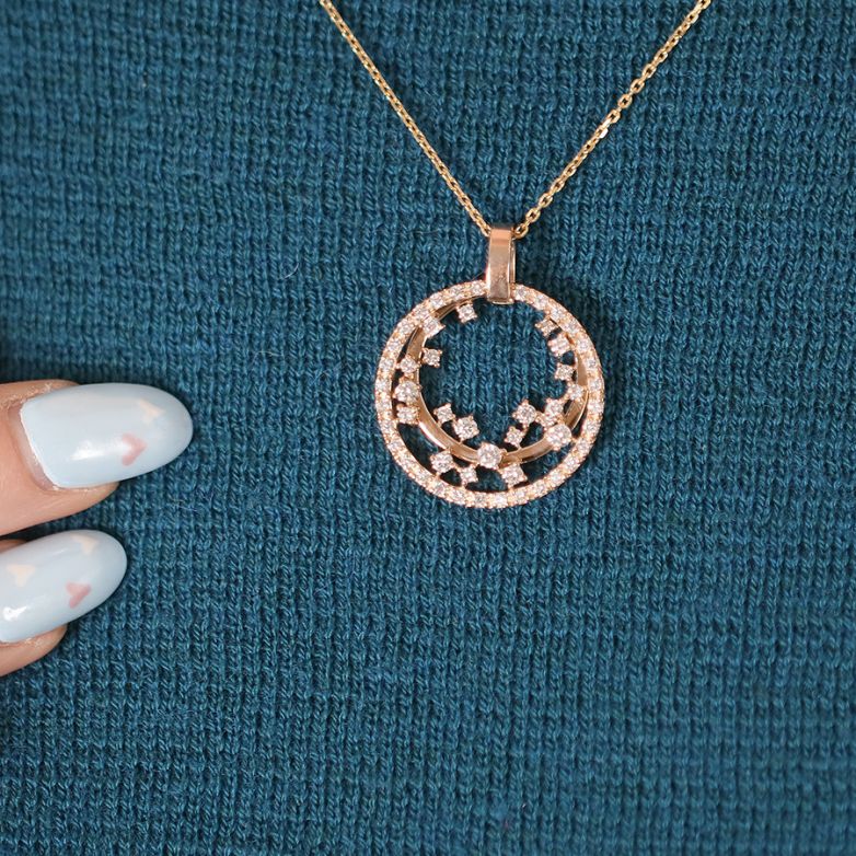 Diamond pendant 0.70 carat...