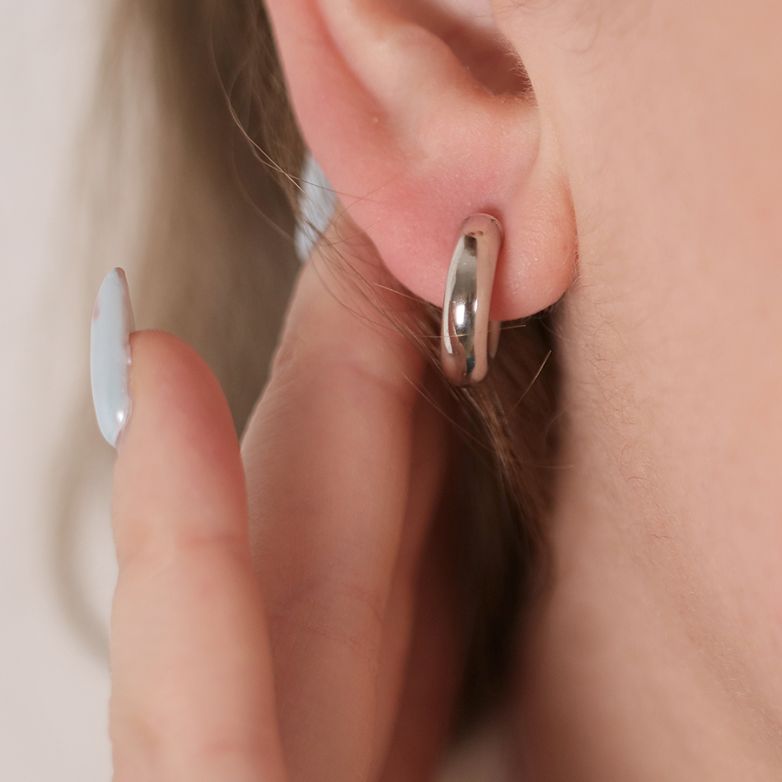 White gold hoop earrings 1.63g