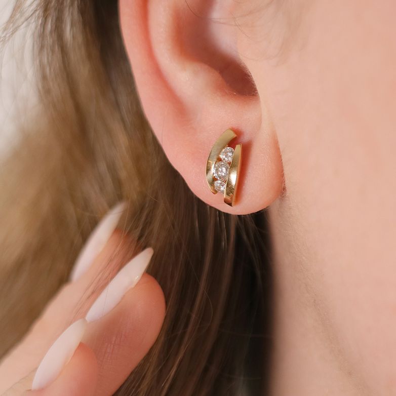 Earrings diamonds 0.40...