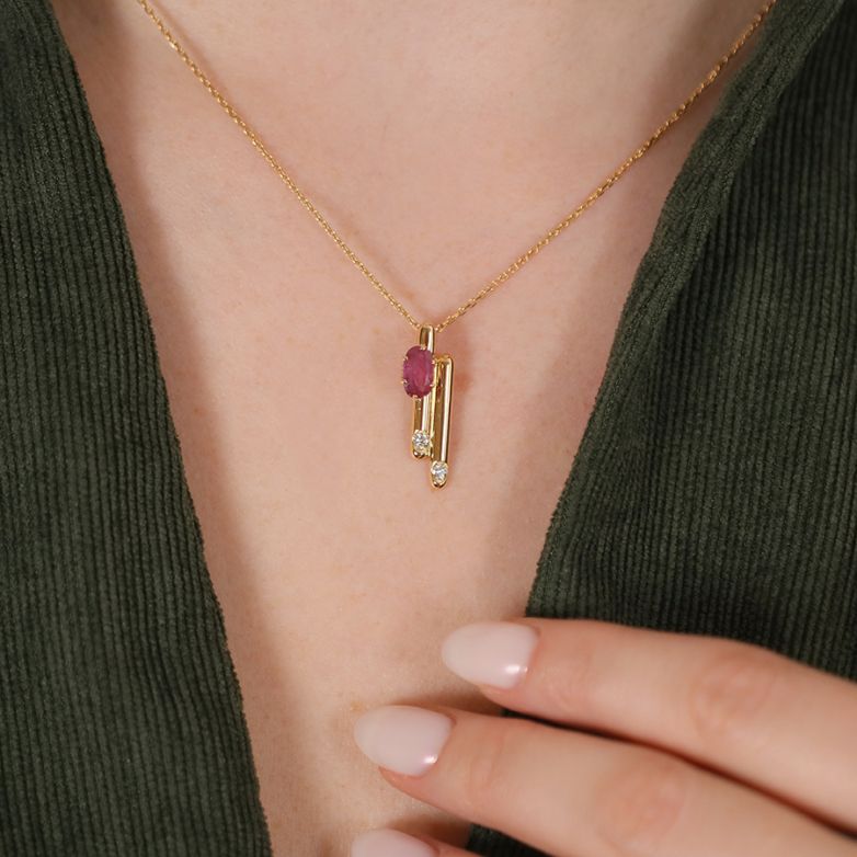 Pendant ruby 0.50 carat and...