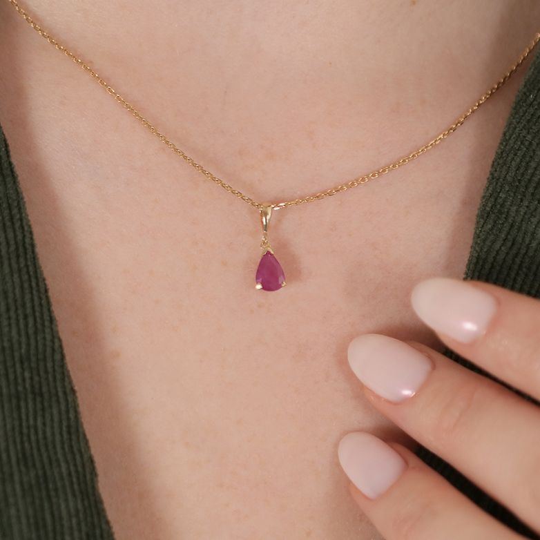 Pendant ruby 0.66 carat...