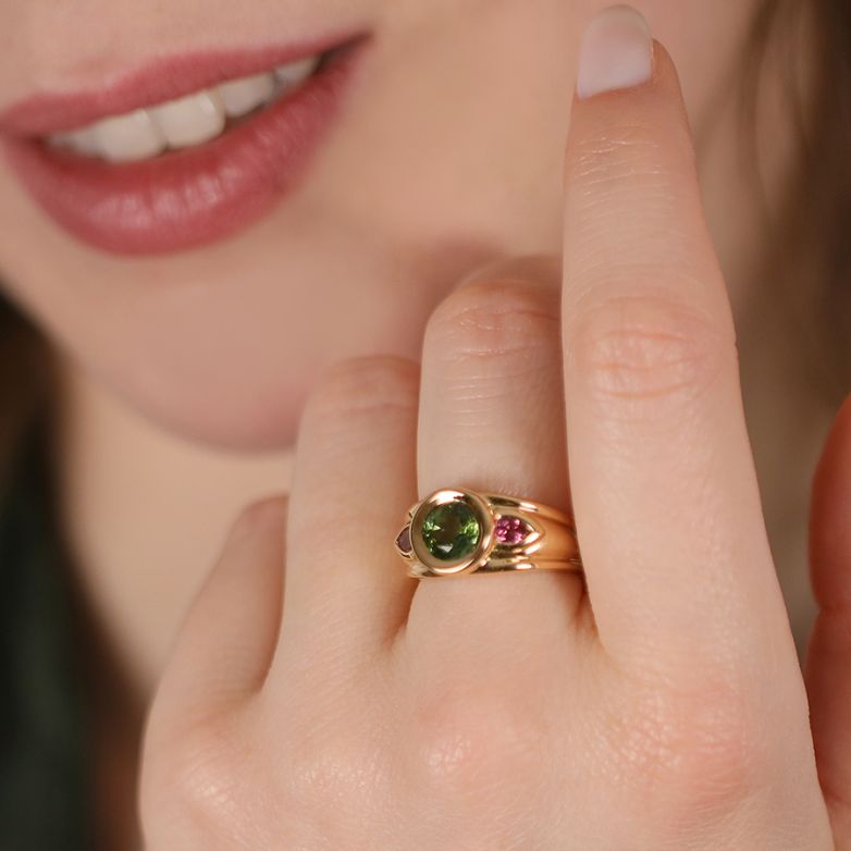 Ring green tourmalines and...