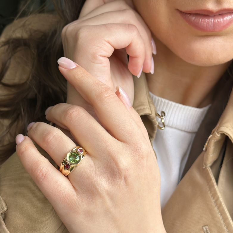 Ring green tourmalines and...