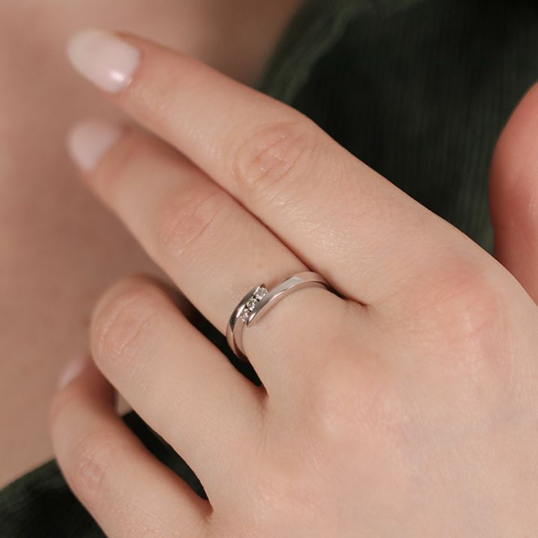 Diamond trilogy ring 0.12...