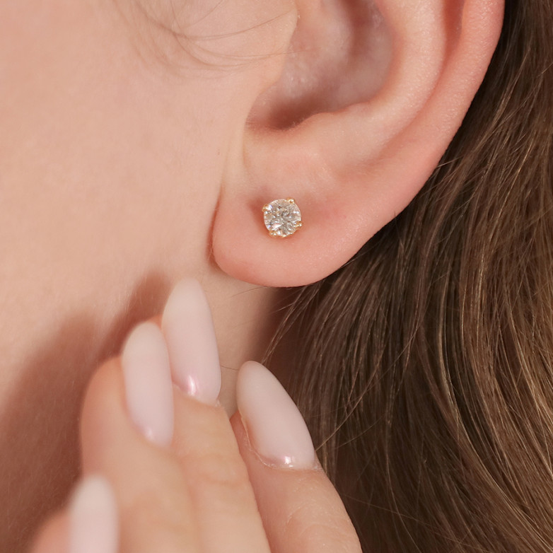 Earrings diamonds 0.76...