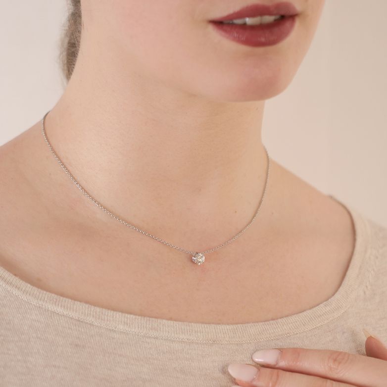 Diamond necklace 0.72 carat...