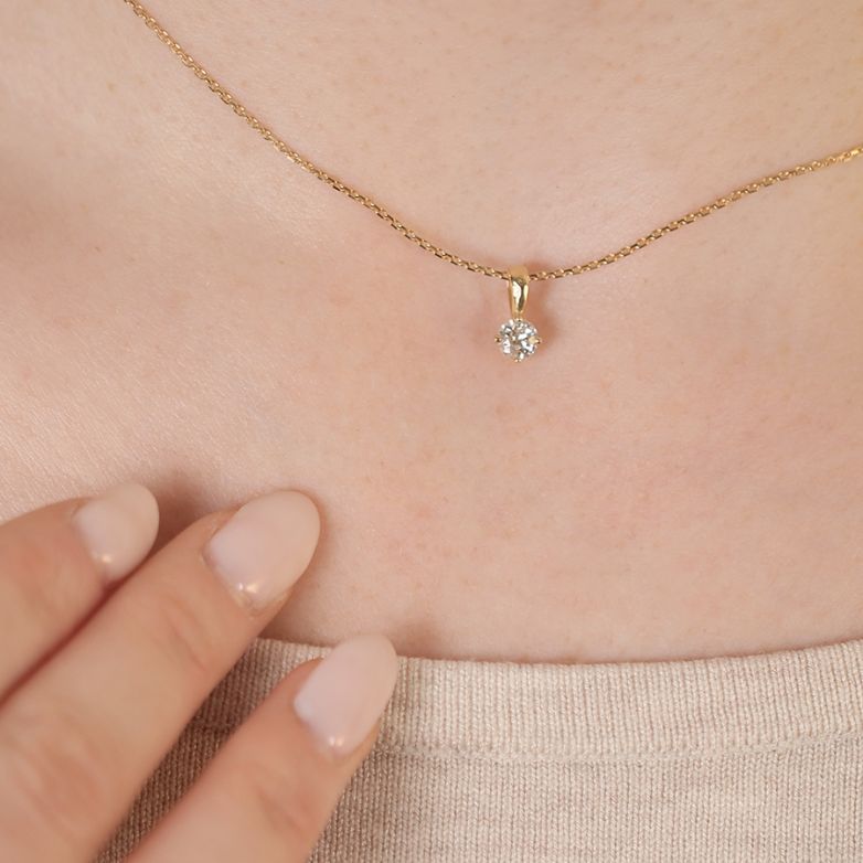 Diamond pendant 0.38 carat...