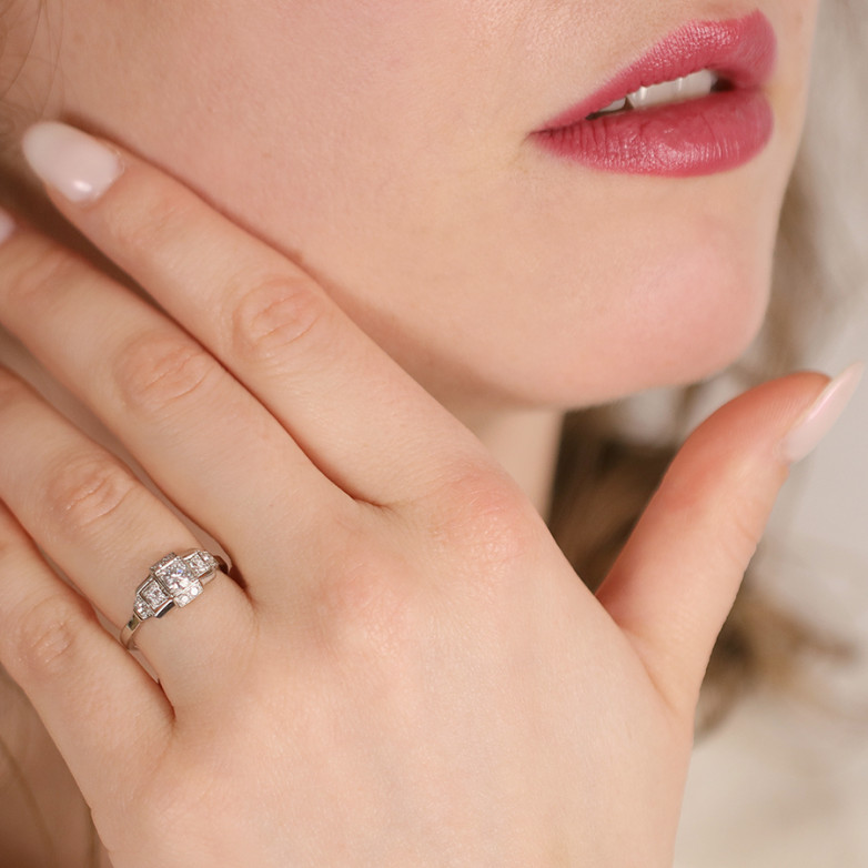 Antique ring diamonds 0.36...
