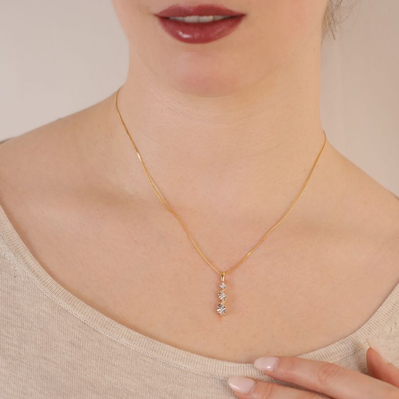 0.045-carat diamond...