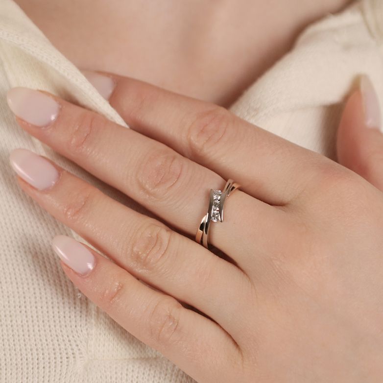 Diamond trilogy ring 0.30...