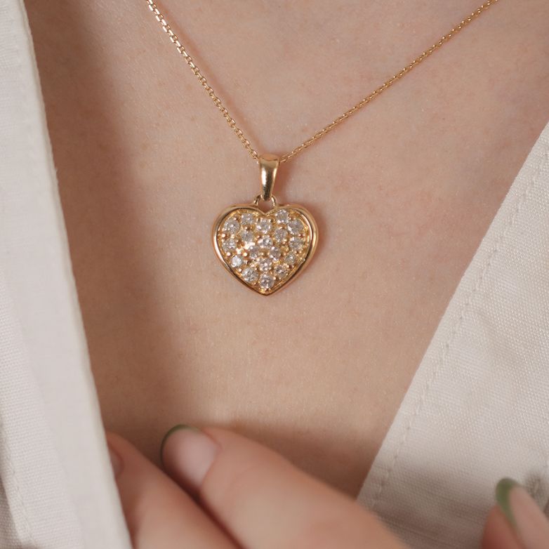 Diamond pendant 0.63 carat...