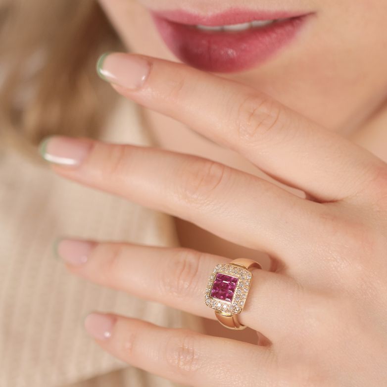 Ring ruby 0.72 carat and...